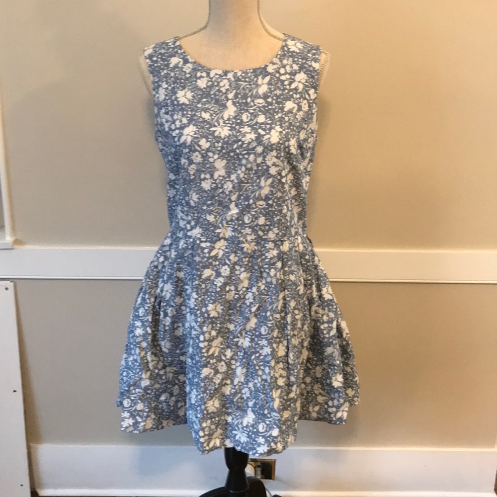 GAP Chambray and white dress